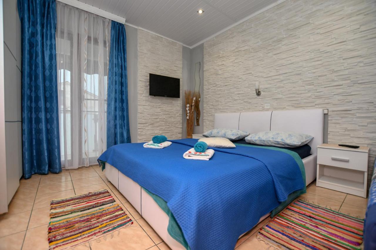 Apartment Camelia Porec Exterior photo